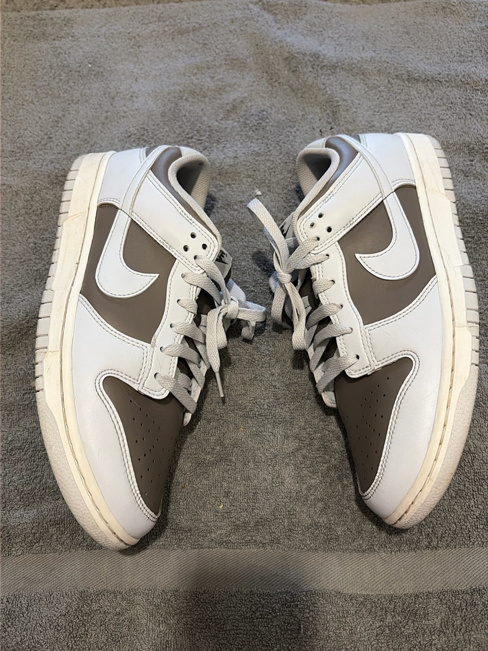 Nike Men’s Low-Top Sneakers - White & Taupe
